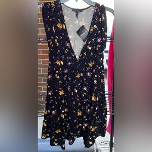 Forever 21 super cute summer dress NWT SZmed